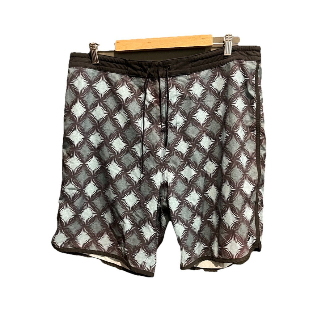Outerknown Black Green Graphic‎ Men's Activewear Board Shorts Size 36